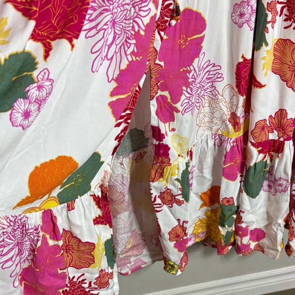 Petal & Pup Red and Cream Floral Maxi/Midi Dress US6
Cottagecore - Picture 13 of 14